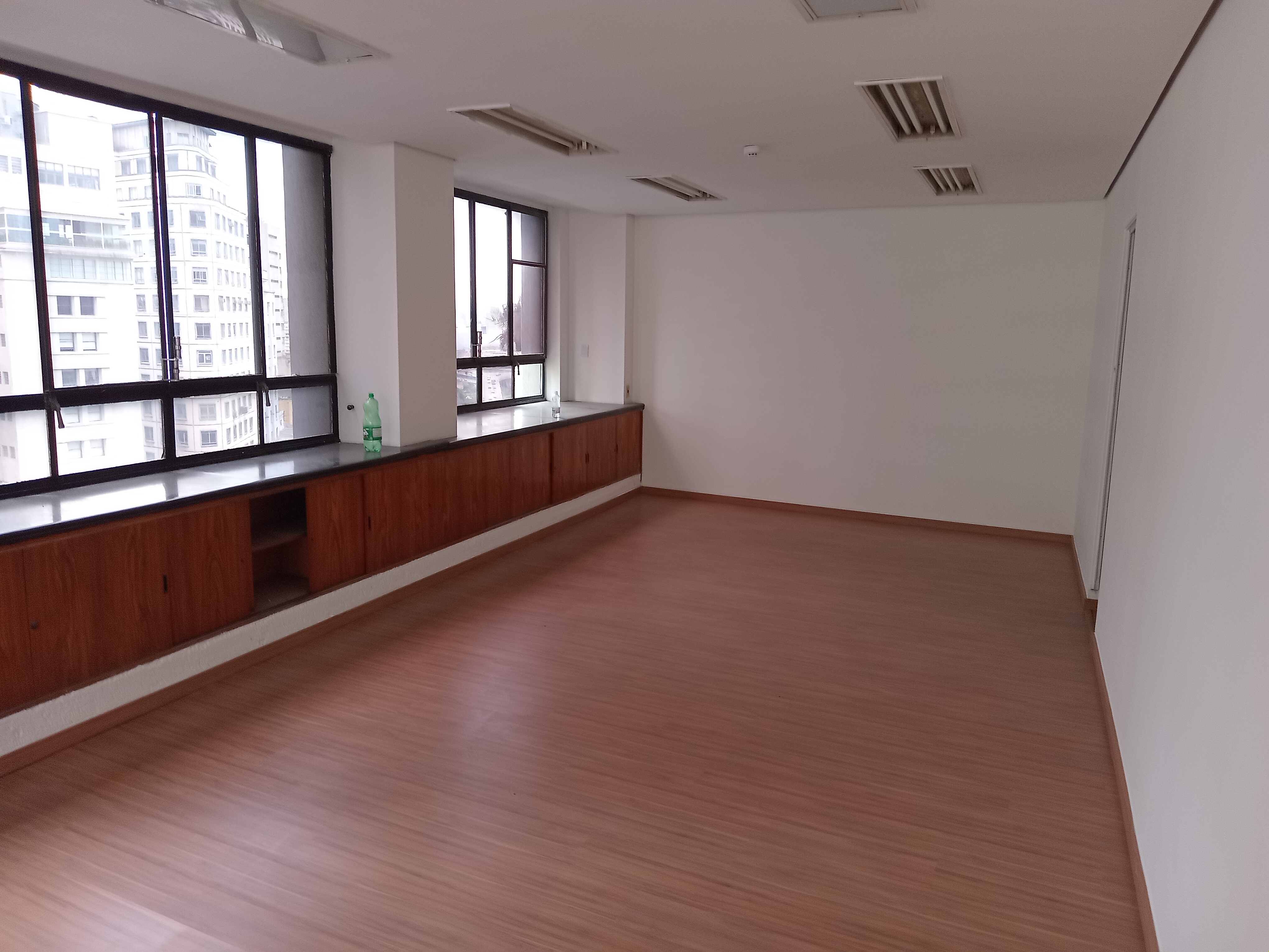 sala comercial andar inteiro proximo a 25 de marco e patio do colegio