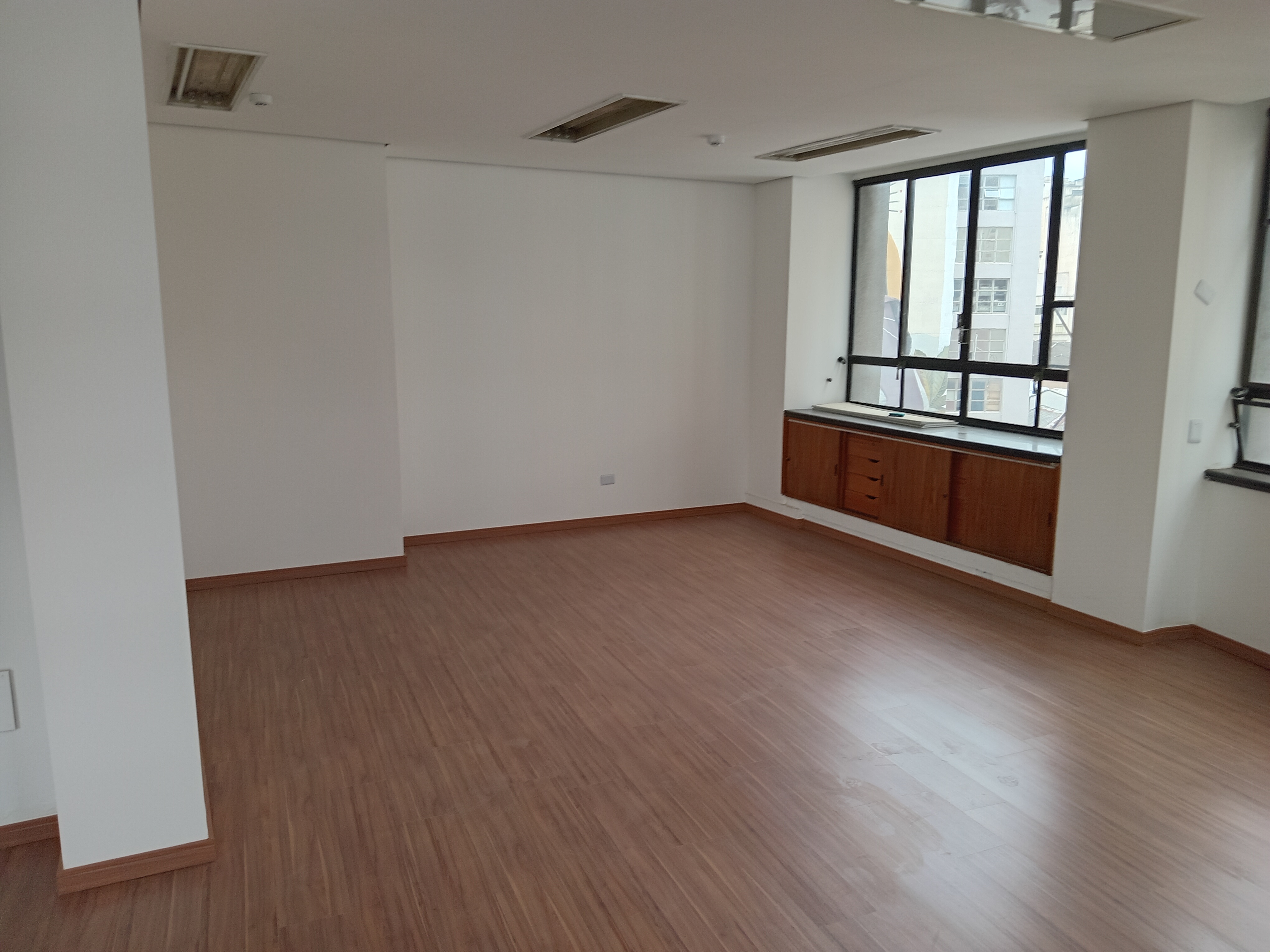 sala comercial andar inteiro proximo a 25 de marco e patio do colegio