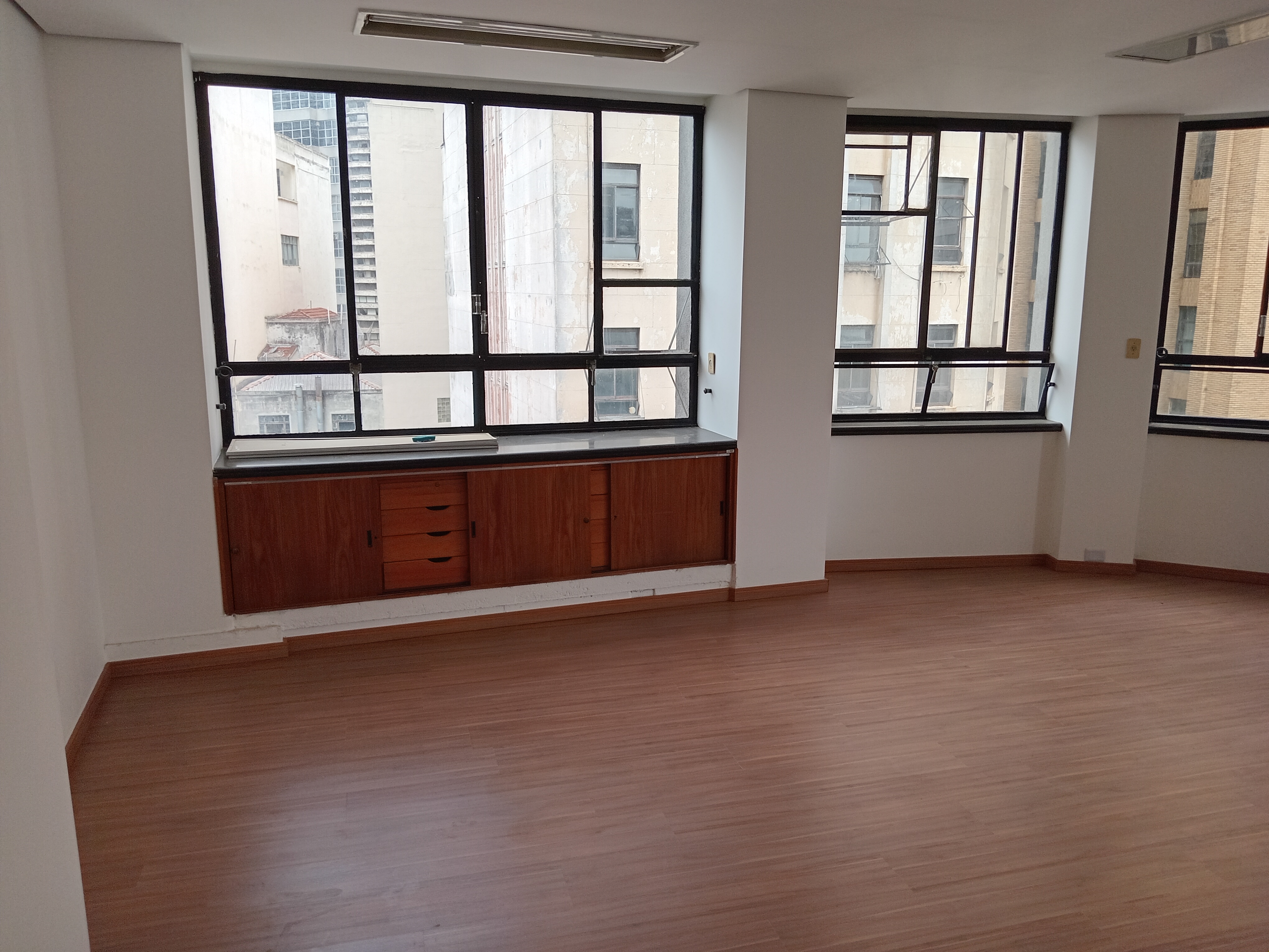 sala comercial andar inteiro proximo a 25 de marco e patio do colegio