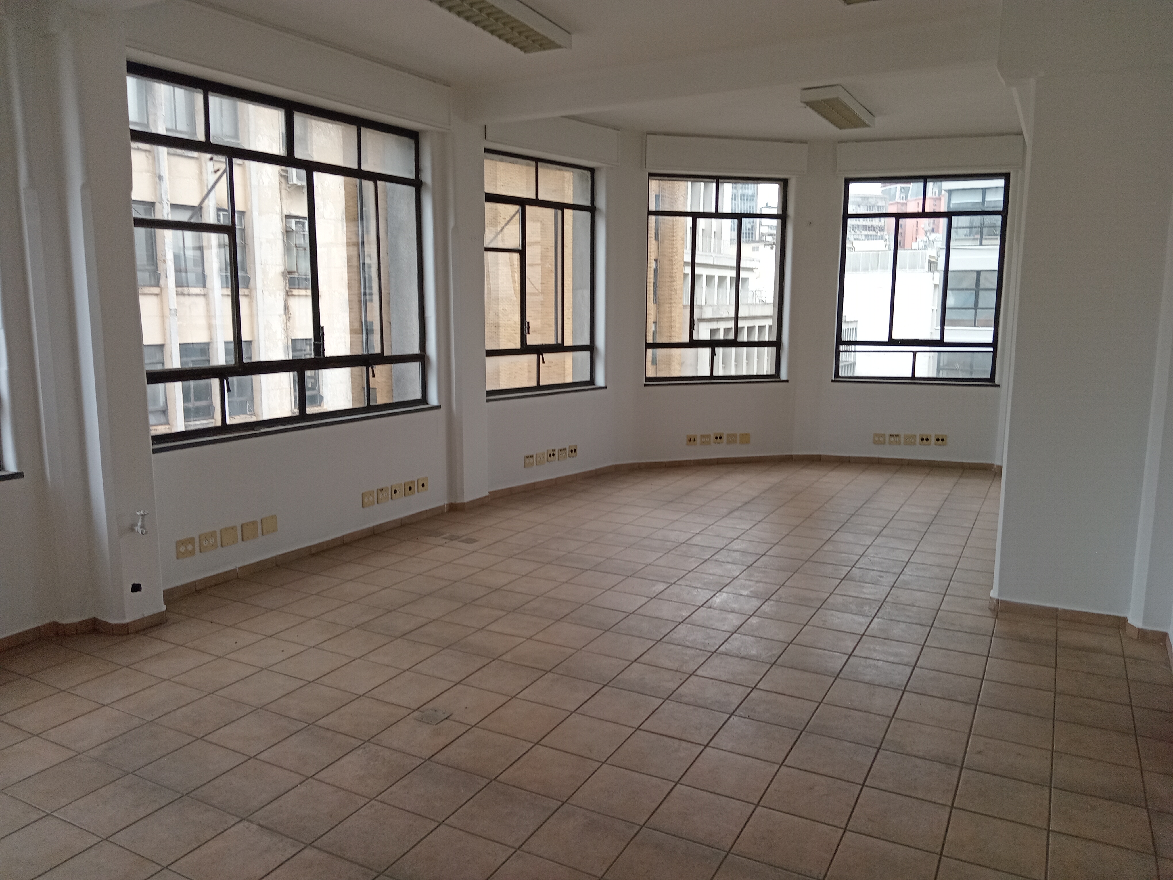 sala comercial andar inteiro proximo a 25 de marco e patio do colegio